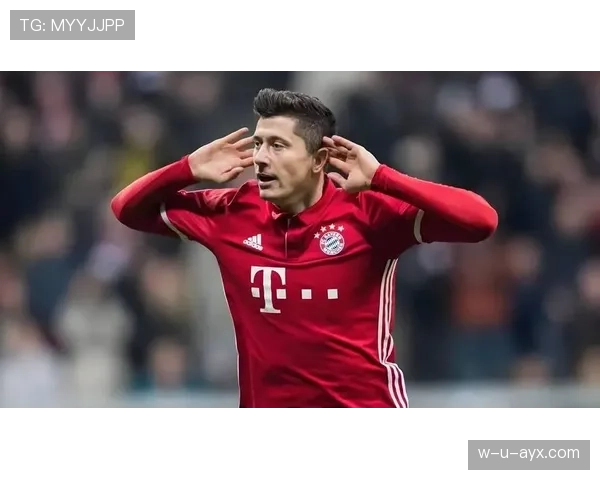 莱万多夫斯基转会迈阿密国际传闻再起，足坛热议不断