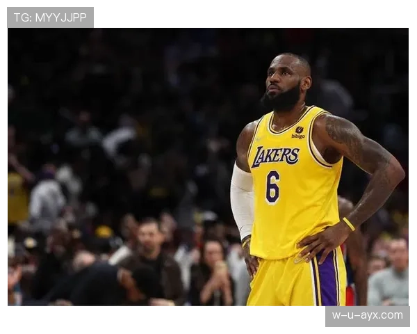 勒布朗早上起床喝的水都比我一周工资多吧？